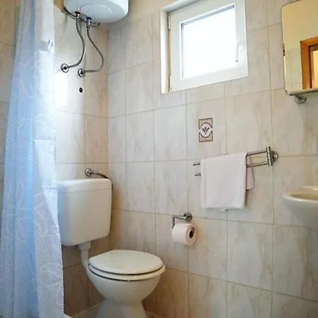 With A Parking Space - 14798