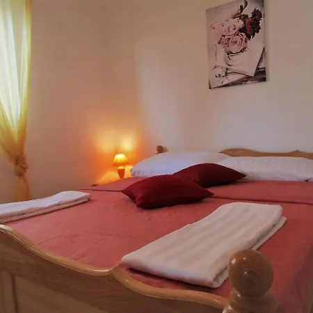 With A Parking Space - 14798