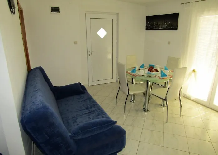 Apartament With A Parking Space - 14798 Vodice