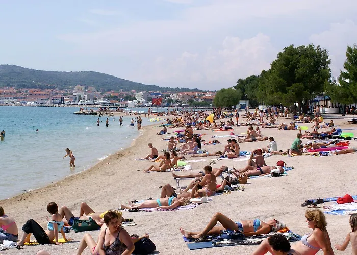 With A Parking Space - 14798